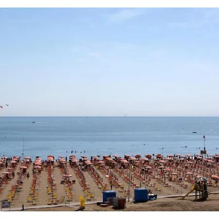 Beautiful For 6 People Near The Sea Appartamento *